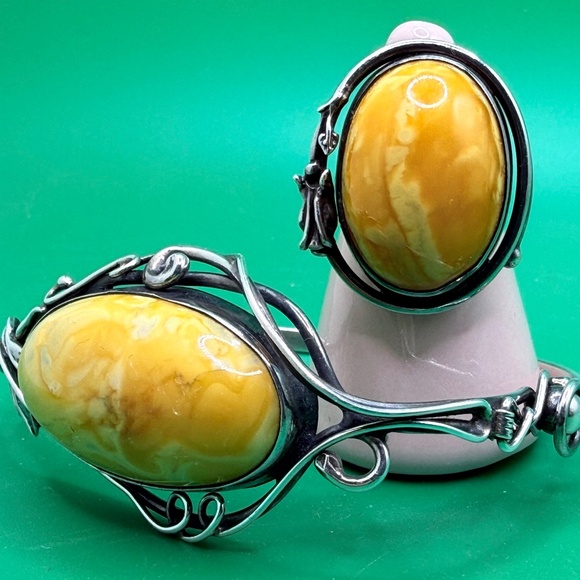 Jewelry - Egg Yolk Amber Set